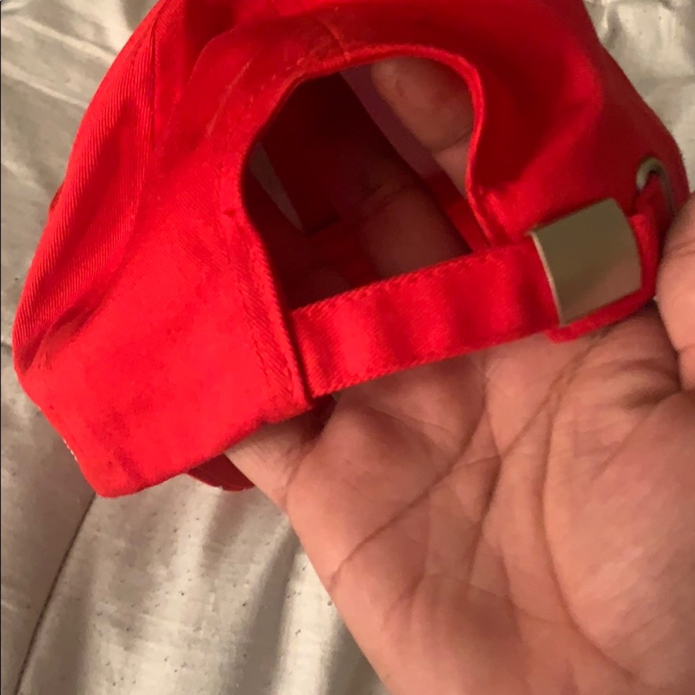 Graphic hat - Picture 3 of 5